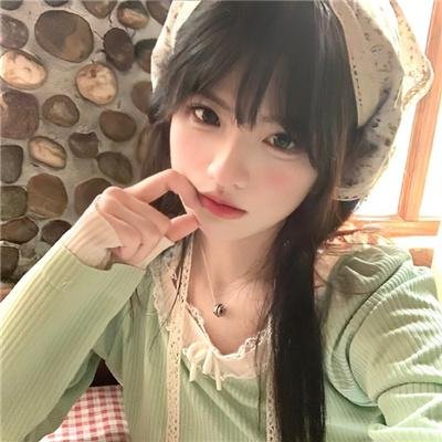 玉米田的小孩